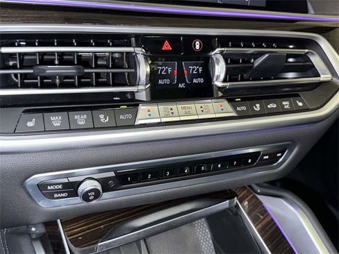 Used 2021 BMW X6 xDrive40i w/ M Sport Package image 25