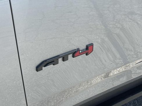 Used 2023 GMC Yukon XL AT4 AWD/4WD image 12