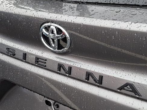 New 2026 Toyota Sienna XLE image 24