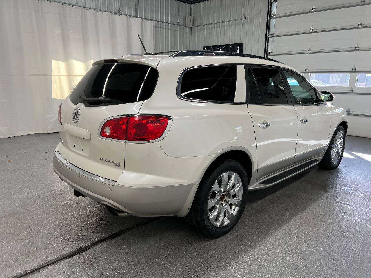 Used 2012 Buick Enclave Premium AWD/4WD image 4