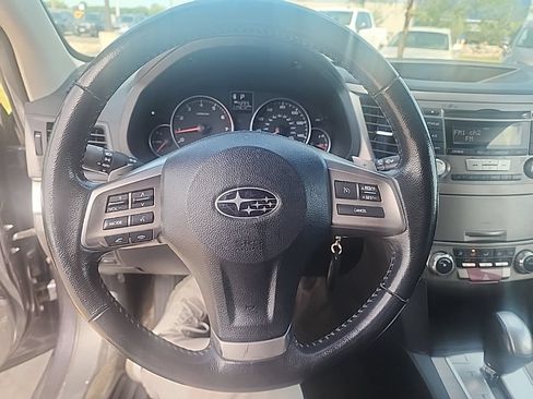 Used 2013 Subaru Outback 2.5i Premium w/ All-Weather Pkg AWD/4WD image 3