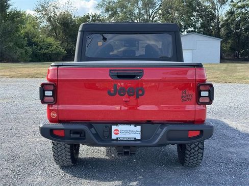 New 2025 Jeep Gladiator Willys image 21