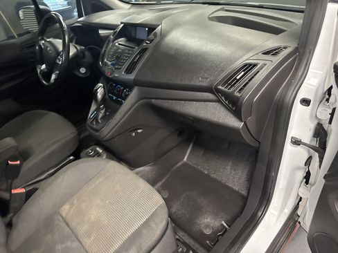 Used 2018 Ford Transit Connect XL image 11