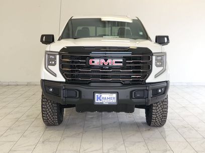 New 2026 GMC Sierra 1500 AT4X w/ LPO, Black Badging Package