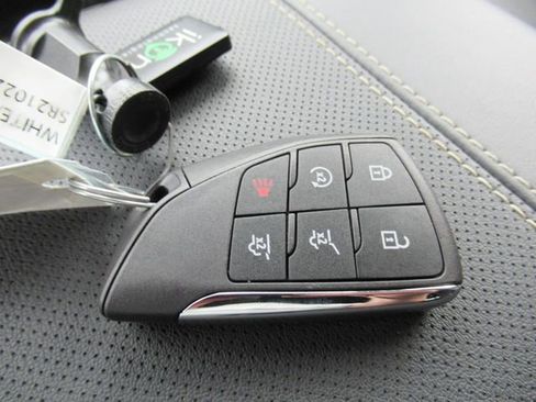 Used 2025 GMC Yukon XL Elevation RWD image 31