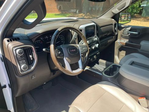 Used 2021 GMC Sierra 1500 SLT w/ SLT Premium Plus Package AWD/4WD image 11
