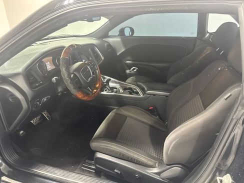 Used 2017 Dodge Challenger R/T RWD image 12