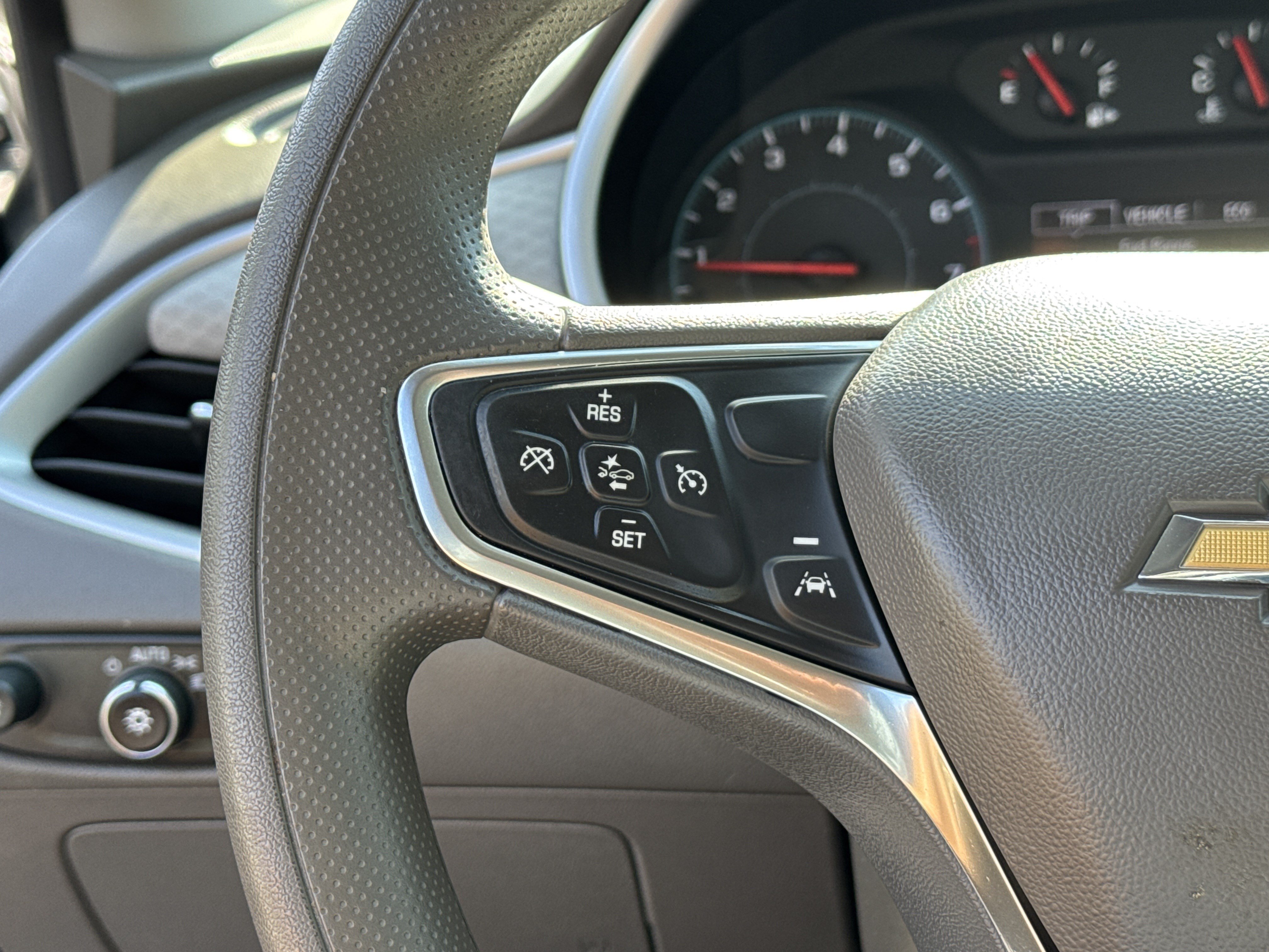 Certified 2025 Chevrolet Malibu LT FWD image 22