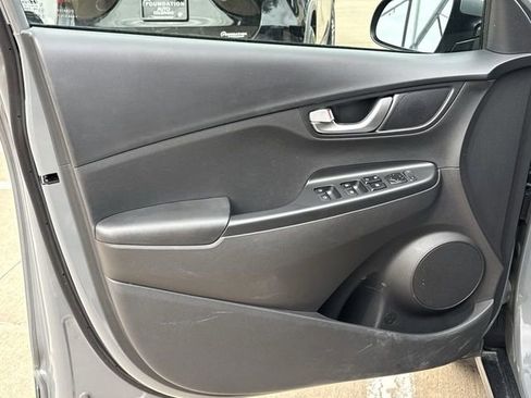 Used 2023 Hyundai Kona SE FWD image 23