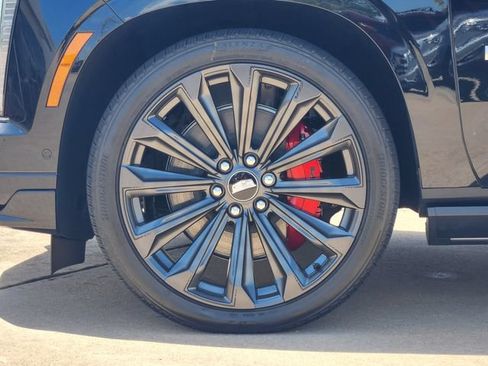 Used 2026 Cadillac Escalade V AWD/4WD image 10