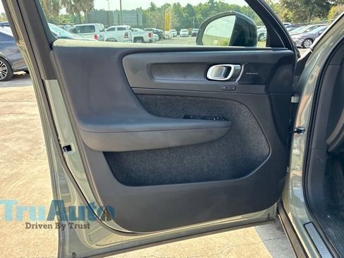 Used 2022 Volvo C40 P8 Recharge Ultimate AWD/4WD image 20