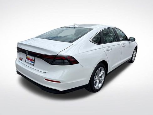 Used 2025 Honda Accord LX image 5