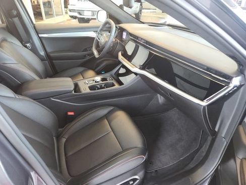 Used 2024 Jeep Wagoneer Launch Edition AWD/4WD image 13