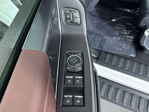 Used 2023 Ford F150 Lariat AWD/4WD image 24