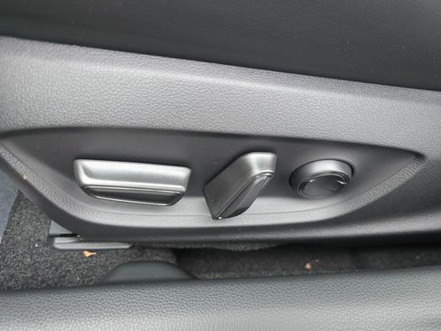 New 2026 Toyota Prius Plug-In Hybrid image 24