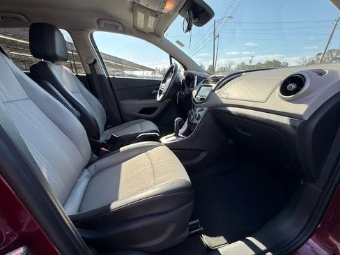 Used 2016 Chevrolet Trax LT w/ LT Convenience Package image 15