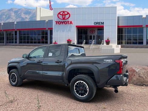 New 2026 Toyota Tacoma TRD Off-Road w/ TRD Off Road Upgrade Package AWD/4WD image 5