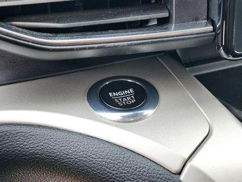 Certified 2022 Ford Explorer XLT w/ Equipment Group 202A image 27