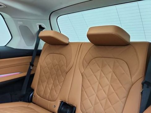 Used 2026 BMW X7 xDrive40i image 31