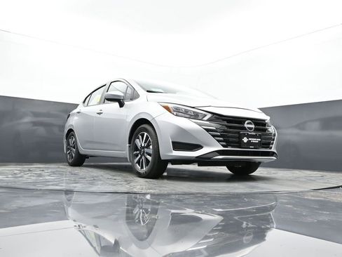 New 2025 Nissan Versa SV w/ Trunk Package FWD image 26