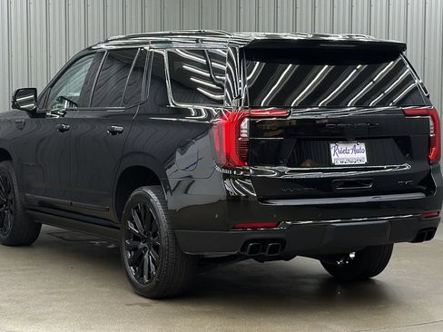 Used 2026 GMC Yukon Denali w/ Sun & Power Step Package AWD/4WD image 3