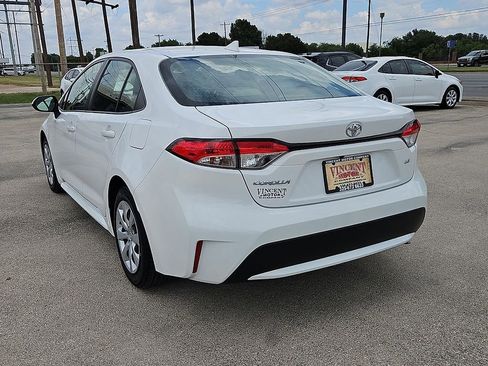Used 2021 Toyota Corolla LE FWD image 5