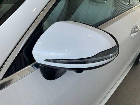Used 2022 Mercedes-Benz E 450 Coupe image 3
