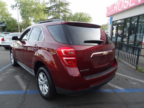 Used 2017 Chevrolet Equinox LT w/ Convenience Package image 4