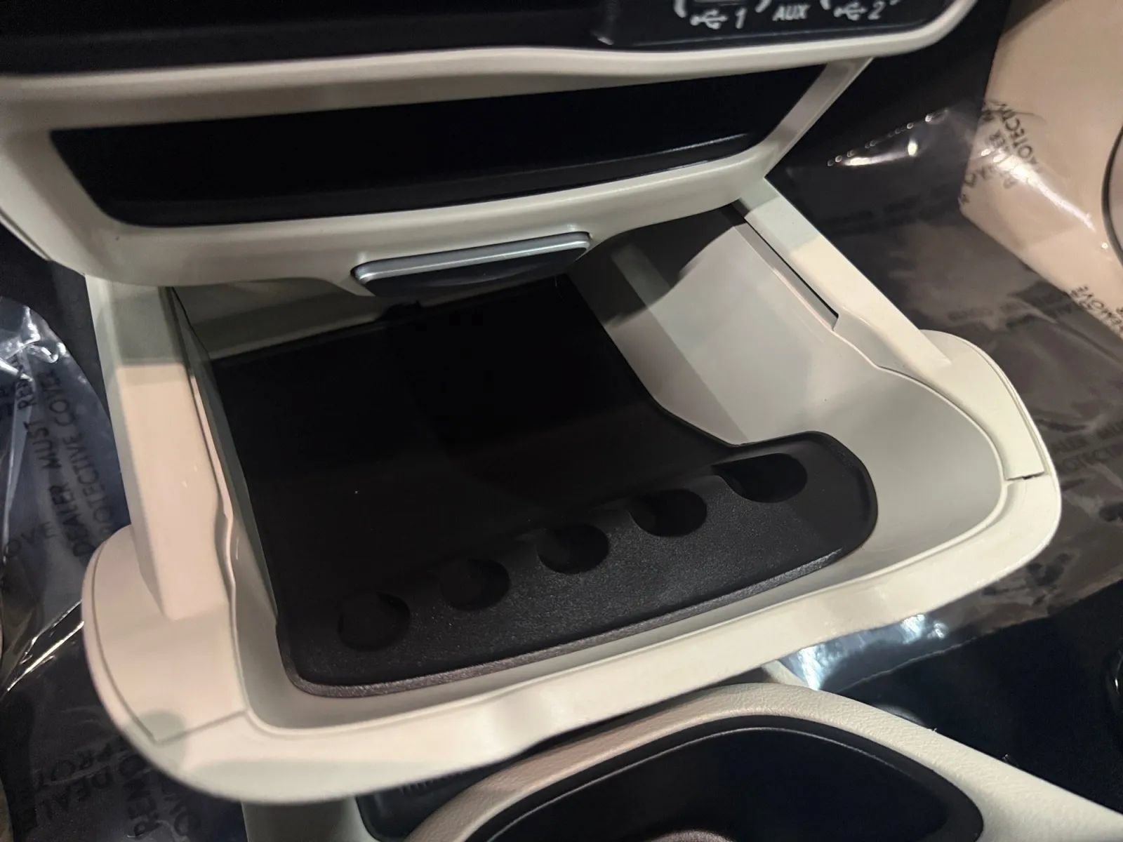 Used 2023 Chrysler Pacifica Touring-L FWD image 29