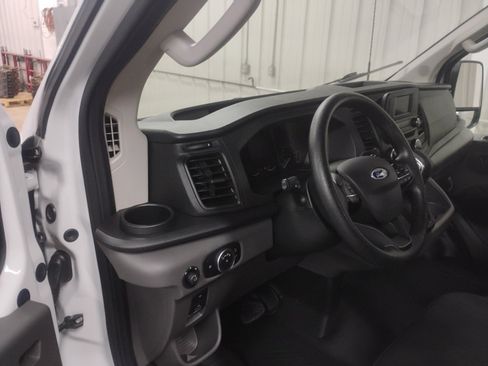 Used 2024 Ford Transit 250 Low Roof w/ Exterior Upgrade Package image 15