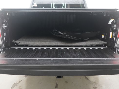 Used 2022 Toyota Tacoma Limited image 17