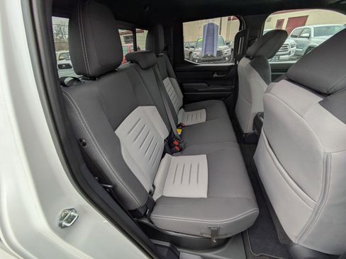 Used 2024 Toyota Tacoma TRD Sport image 19