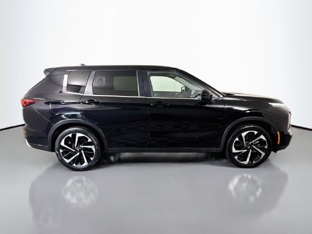 Used 2024 Mitsubishi Outlander SE FWD image 11