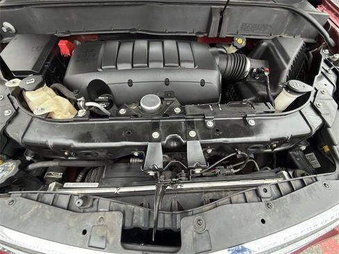 Used 2016 Chevrolet Traverse LT w/ Style and Technology Package image 29