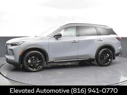 Certified 2025 INFINITI QX60 Luxe w/ Black Edition image 3