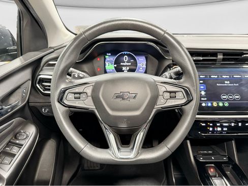 Used 2023 Chevrolet Bolt EUV LT w/ Driver Confidence Package FWD image 9