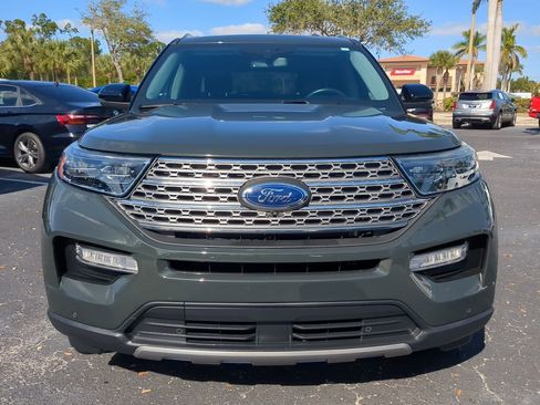 Certified 2022 Ford Explorer Limited w/ Equipment Group 301A image 9