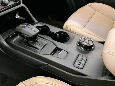 Certified 2024 Ford Ranger Lariat w/ Advanced Towing Package image 16