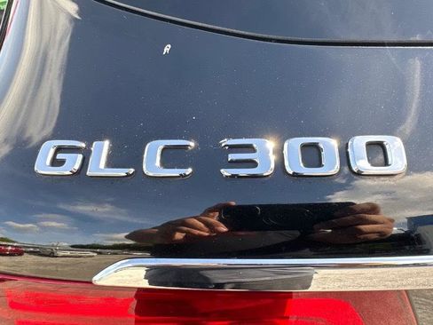 Used 2019 Mercedes-Benz GLC 300 w/ Premium Package image 28