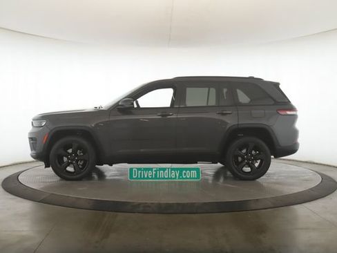 Used 2023 Jeep Grand Cherokee Altitude image 9