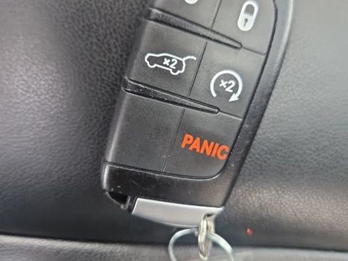 Used 2021 Jeep Grand Cherokee Limited AWD/4WD image 30