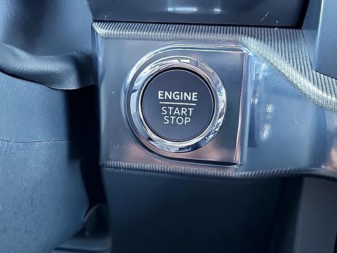 Used 2024 Ford F150 Lariat AWD/4WD image 29
