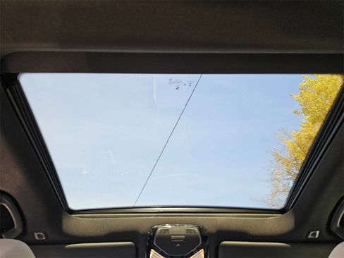 Certified 2022 BMW 330i xDrive Sedan w/ Premium Package 2 image 19