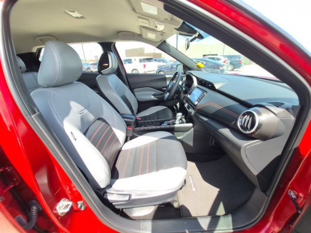 Used 2023 Nissan Kicks SR w/ SR Premium Package FWD image 16
