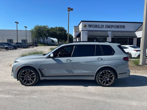 Used 2023 BMW X7 xDrive40i w/ M Sport Package AWD/4WD image 56