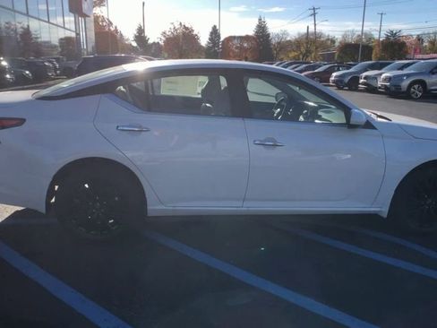 New 2025 Nissan Altima 2.5 SV w/ SV Special Edition Package image 11