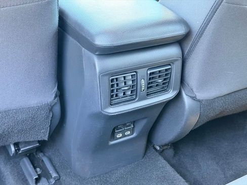 Used 2024 Toyota RAV4 XLE FWD image 15