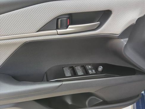 Used 2026 Toyota Camry SE FWD image 12