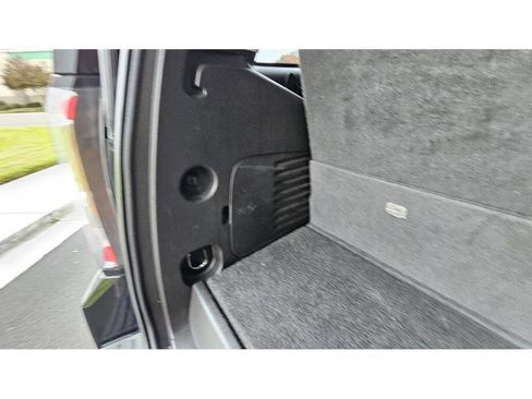 Used 2015 GMC Yukon SLT image 25