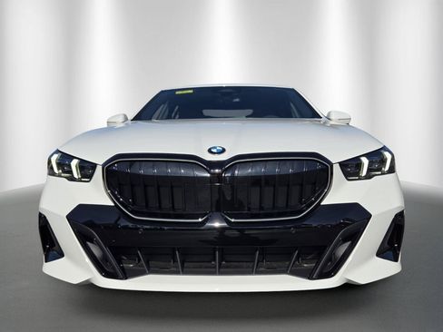 New 2027 BMW 530i w/ M Sport Package RWD image 2